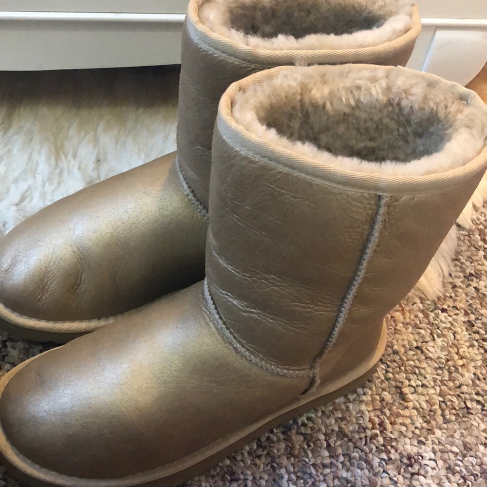 UGG Classic Short